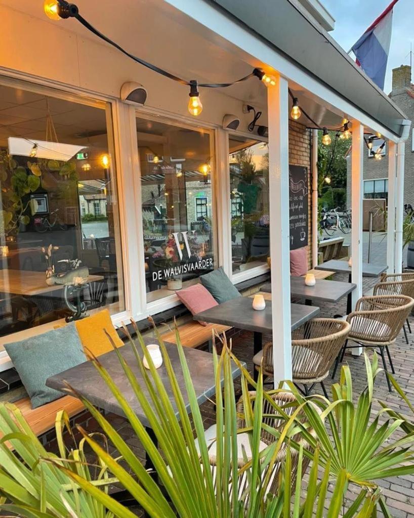 Hotel-Restaurant De Walvisvaarder Hollum  Eksteriør billede
