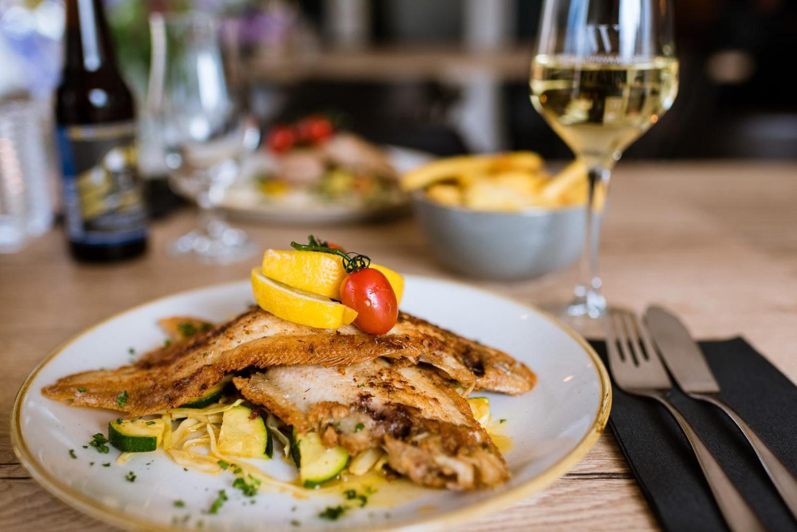Hotel-Restaurant De Walvisvaarder Hollum  Eksteriør billede