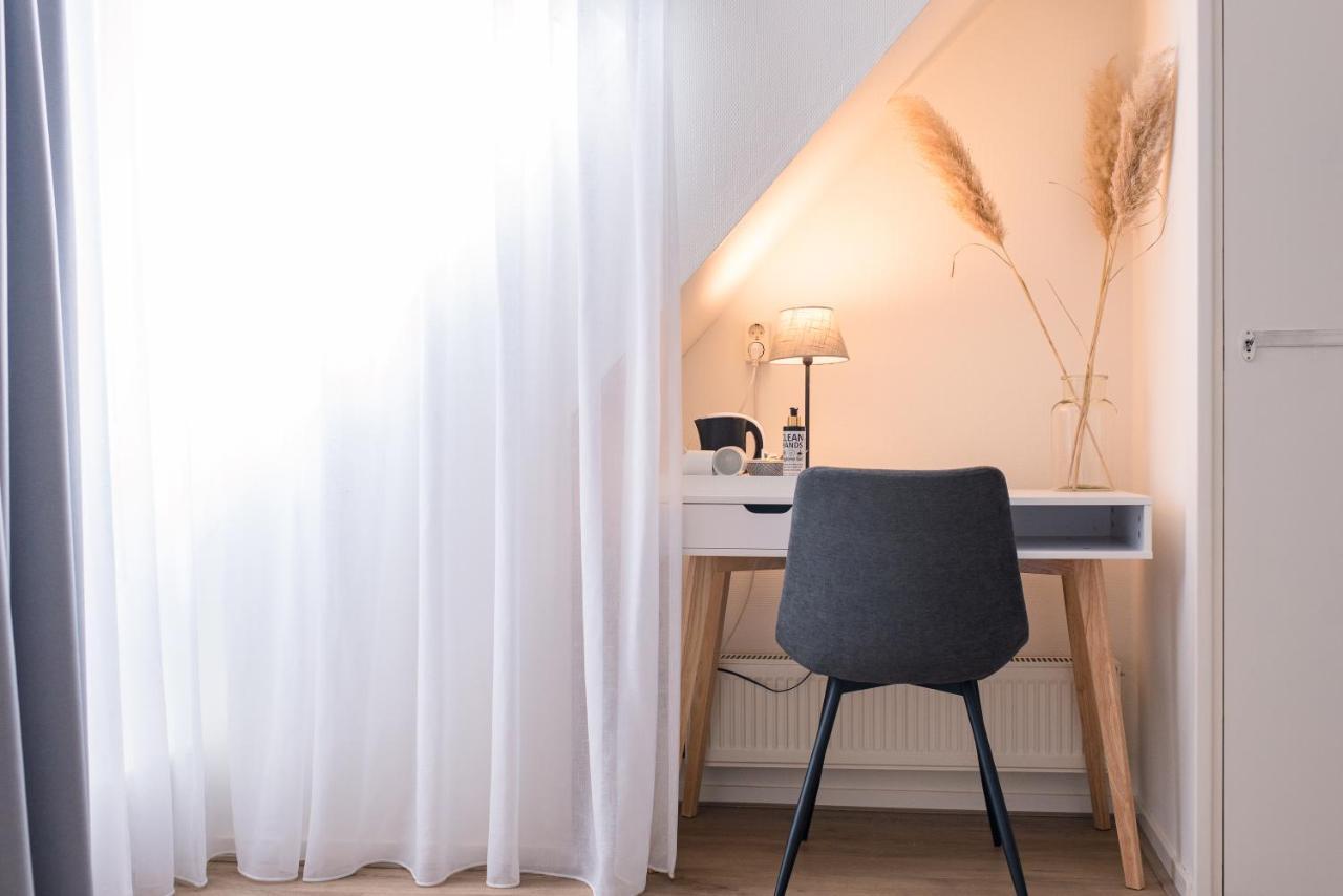 Hotel-Restaurant De Walvisvaarder Hollum  Eksteriør billede