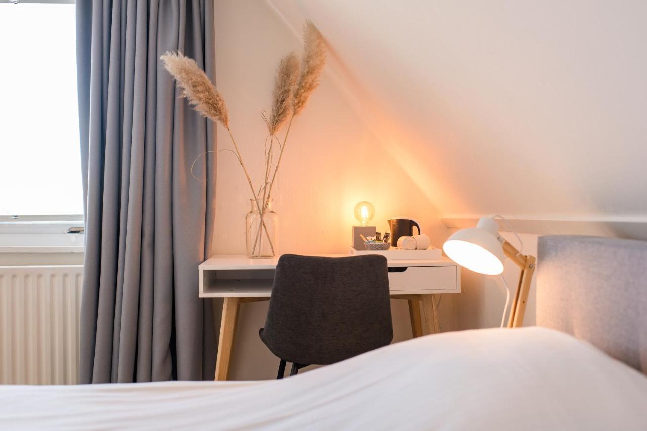 Hotel-Restaurant De Walvisvaarder Hollum  Eksteriør billede
